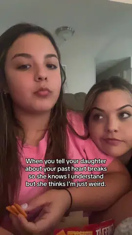 @Olivia_olivarez_ #MomsofTikTok #weirdtok #momsoftiktok #momanddaughter @J E S S I E  M U R P H  #jessiemurph 
