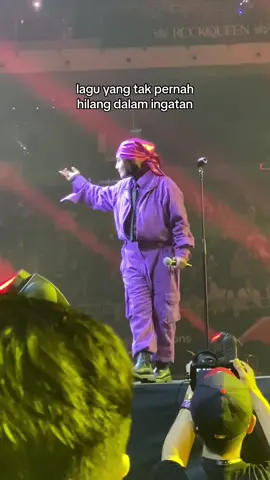 SEPI SEKUNTUM MAWAR MERAH - ELLA #ella #konsertella #jilidakhirellaputerikota #axiataarena  #axiataarenabukitjalil #fyp