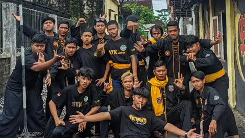 soale sh cak! #stkblitarraya #pshwpusatmadiun #pshw_tm_1903 #pshw #1903 #pshwtunasmuda #fyp 