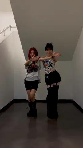 mess mess mess 🖤 #LIGHTSUM #라잇썸 #SANGAH #상아 #JUHYEON #주현 #이브_프시케_그리고_푸른수염의아내 