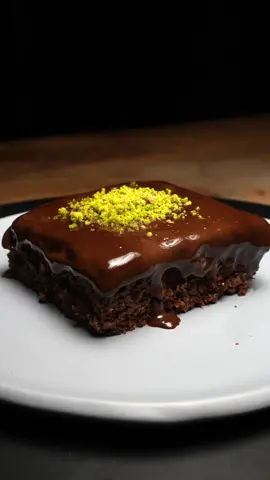 Islak Kek 🥰  وصفة من بداياتي حبيتوها كتير . . . #dimaaslan #dadostyle #ديمااصلان  #ديما_أصلان  