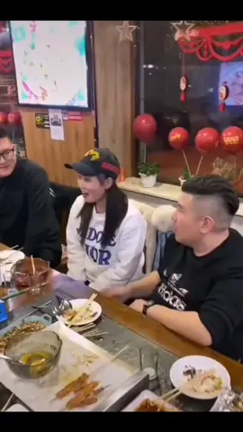 နောက်ဆုံးအဖွဲ့က အကောင်းဆုံးပဲ 😄😄😄