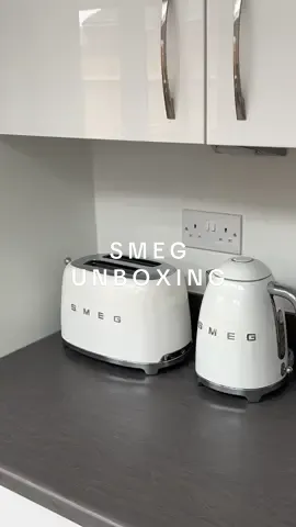 aaahh i’m obsessed!! 🤍 my dream kettle & toaster!! i cant wait to use them 🥹 #thatgirl #cleangirlaesthetic #aesthetic #minimalist #homeinspo #kitchenware #kitchenorganization #kettle #toaster #smeg #satisfying #unboxing #asmr #Lifestyle #motivation #productivity #amazonfinds #kitchenappliances #beigeaesthetic 