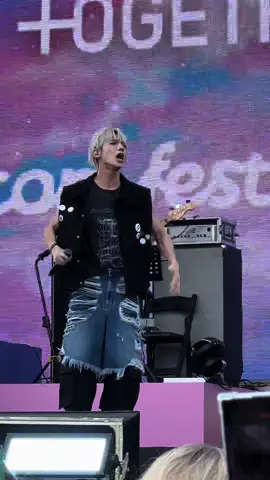 Oh Dear Sputnik, Taehyun 🤪  #taehyun #weverseconfestival2023 #txt #투바투 #투모로우바이투게더 #강태현 #모아한테만추천 #moa #tomorrow_x_together #тхт #кантэхен #моа #kpopfyp #태현