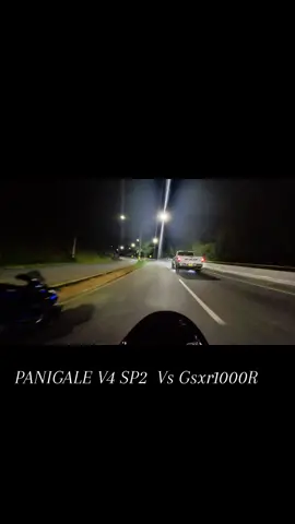 Panigale V4 Sp2 VS Gsxr1000R #gsxr1000r #panigalev4sp2 #panigalev4s #suzuki #ducati #motorcycle #moto #suzukigsxr1000 ##sbk #motos 