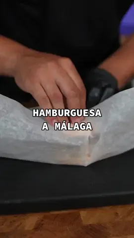 Hamburguesa de Madrid a Malaga para Ari 🍔🫶🏽🌊 @EL AS DE LAS CARNES 