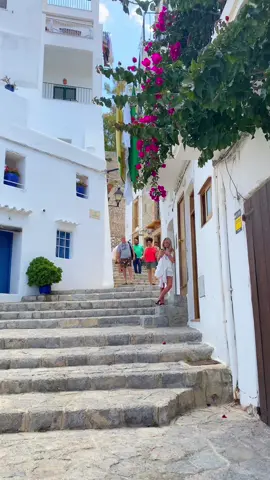 ibiza old town 🌺 | dalt vila, ibiza #travel #traveltiktok #europetravel #travellife #ibiza #ibizalife #ibizaoldtown #daltvila #travelguide #europeansummer 