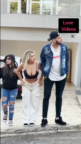 ELA PAGOU COM A MESMA MOEDA