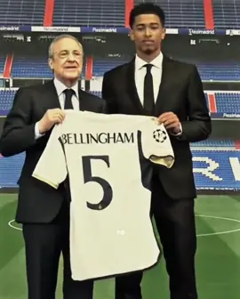 They look so proud of him its so cute#judebellingham #judebellinghamedit #jb22 #realmadrid #realmadridfc #Football #bvb #bvb09 #husbandwife #UK #brussiadortmund #jude #bellingham #footballplayers #trend #trending #fyp #foryou #foryoupage 