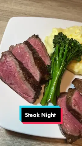 Steak Night #steak #steaktiktok #steakhouse #meat #meatlover #meatlovers #FoodTok #cheftok #cookingathometiktoktv #foodiesoftiktok #foodblogger #Recipe #recipesoftiktok #yummy #delicious #tastyfood 