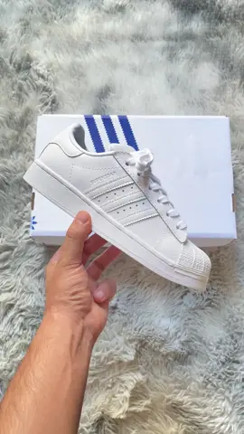 •Adidas superstar “Triple White” #sneakers #tenis #moda #adidas #mexico #superstar #concha #new 