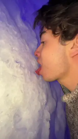 Cómo llegó eso ahí? 😭 👅 #argentina🇦🇷 #lengua #hielo 