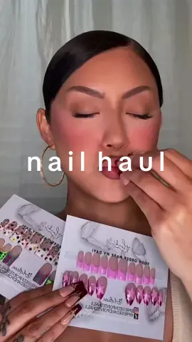 Nails by @Pressed & Pointed nails as always 😍💅🏼 Naillll timeeee episode 1 #nails #pressonnails #pressons #nailhaul #nailcheck 