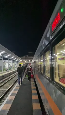 Prank prt 07 #naikkeretaapi #keretaapi #prank 