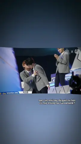“dù sau này có bao nhiêu chương trình sống còn đi chăng nữa thì không ai có thể thắng được khoảnh khắc này của chúng tôi.” #laikuanlin #라이관린 #워너원 #parkjihoon #wannaone #박지훈 #panwinkrealvl #xuhuong #fypシ #라지팀 #판윙 #laji #panwink #produce101season2 @0529.jihoon.official 