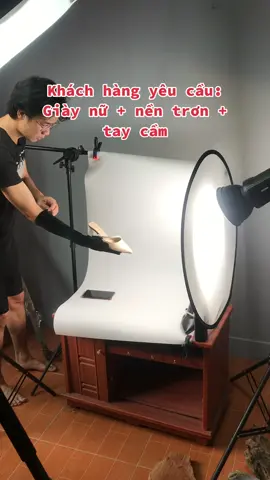 Bạn chụp sản phẩm mà không có tay mẫu nữ thì phải làm sao đây? #untralnguyen #TryItWithTikTok #fujifilm #chupanhsanpham 