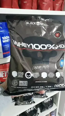 Sabores disponíveis - Morango - Chocolate - Baunilha  - Cookies  COMPRAR AGORA: https://zuinesportes.com.br/produto/whey-100-hd-refil-black-skull/