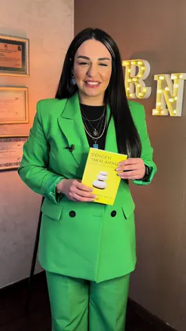 Arkadaşlar merhaba, Titizlikle hazırladığım yeni kitabım nihayet çıktı. Bu kitapta, ilişkilerdeki temel dinamikleri keşfedecek ve denge kavramının ne kadar hayati bir öneme sahip olduğunu göreceksiniz.  İlişkilerinizde dengeyi önemseyen, daha anlamlı ve tatmin edici bir birliktelik arayan biriyseniz, 