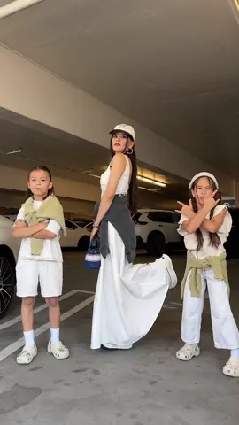 parking lot outfits check #twinmom #twins 