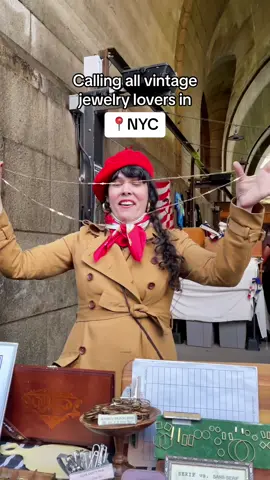 Hey NYC! If you’re shopping for vintage jewelry, you need to check out Thea Grant for your perfect find 💍❣️ Visit Thea Grant at Brooklyn Flea all summer long every Saturday & Sunday 10am - 5pm ✨ #nycvintage #nycjewelry #brooklynflea #vintagegem #vintagefinds #nyc