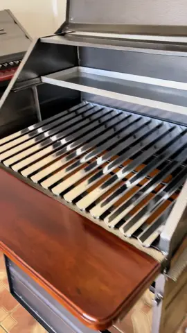 Parrilla de 70x50 cm forrado con acero inox mas info al número que esta en biografía #alinoxgrill #parrillas #Bolivia #viral #parati #emprendimiento 