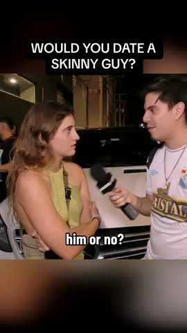 Hot Girl On Dating Skinny Guy! #dating #skinnyguy #skinnymen #skinnyguys #hotgirl #fyp #fypシ 