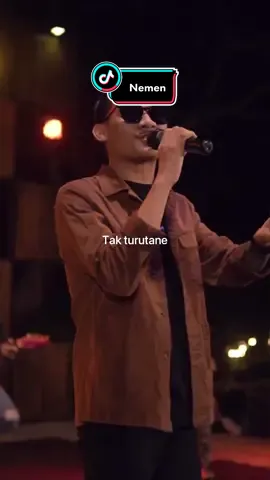 Sanes sing tak karepke ❌  Nemen sing tak rasakke ✅  #TikTokTainment #TikTokImpact #fyp #gilga #gilgasahid #gilcoustic #nemen #nemengildcoustic #nemengilgasahid #triomacan #donnatriomacan #nandatriomacan #fidaap #musikproaktif #dragoncafe #gilgabanyuwangi #konsergilga #gilgasahidhardiansyah🤍 #livemusic #banyuwangi #gilgakonserbanyuwangi 