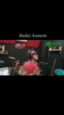 Cover ini da lama siap cuma tak dapat upload sebab hilang phone. #friendshipexecutive #cover #song #sentimental #slowrock #fitbusker #poppymercury 