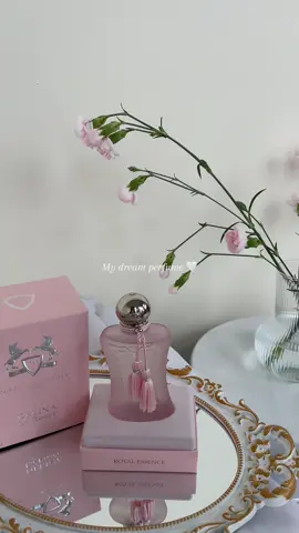 She is so exquisite 🤍🎀 #parfumsdemarly #perfumeunboxing #parfumsdemarlydelinalarosèe #parfumsdemarlydelina #girlythings #girlytok 
