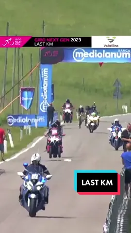 Stunning Pian di Cansiglio welcomes the riders: Jan Christen raises his arms to the sky 🚴💨⛰️ #gironextgen #cycling #cyclingtiktok #lastkm #cyclingpassion #race 