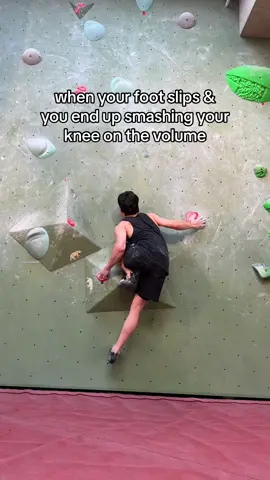He got a nasty bruise/scrape from this 😬 #fyp #climbing #bouldering 