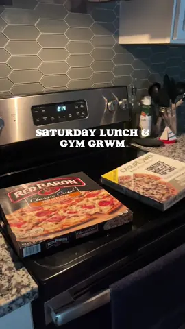 Join me for a lazy lunch & a lil gym grwm #gymfit #gymroutine 