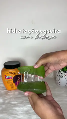 ‎ ‎ ‎ ‎ ‎ ‎ ‎ ‎ HIDRATAÇÃO‎ CASEIRA ⁣‎ ‎ ‎ ‎ ‎ ‎ ‎ ‎ ‎ ‎ ‎ ‎ ‎ com‎ babosa‎ 🪴💗 ⁣ ⁣▸‎ a‎ babosa‎ além‎ de‎ hidratar‎ o‎ cabelo,‎ ajuda‎ também‎ a‎ combater‎ a‎ queda,‎ promove‎ o‎ crescimento‎ do‎ cabelo,‎ controla‎ a‎ oleosidade‎ dos‎ fios‎ e‎ do‎ couro‎ cabeludo.‎ combate‎ a‎ caspa‎ é‎ muito‎ mais.‎ 🌿 ⁣ ⁣ ⁣ ⁣ ⁣ ⁣ ⁣#hidratacaocombabosa #hidratação #babosanocabelo #hidratacaocaseira #receitinhacaseiraparacabelos #cachos #skala #skalamaiscrespos #skalacosmeticos #cacheadas #cachostiktok 