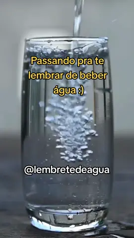 Passando pra te lembrar de beber água :) #agua #asmr #saude #bebaagua #lembretedeagua #lembretediario 