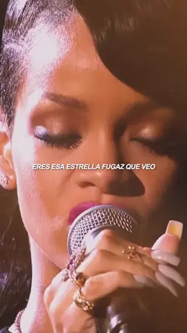 Rihanna #diamonds #live #subespañol #paradedicar #traducida #fyp #liveperformance 