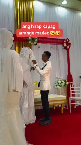 2wives and husband fight in a wedding day🤣🤣😂😆#fypシ #muslimah #viral #viraltiktok #2wives #vidioviraltiktok #foryourpage 