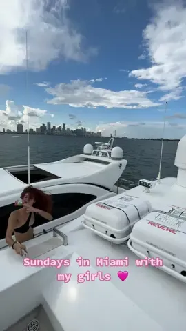 It really is the best city 🥹 #305 #miami #miamibeach 