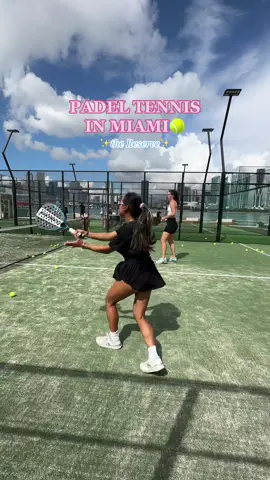 the sound is oddly satisfying🎾👀#reservemiami #padel #padelvideos #miami #padeltennis 