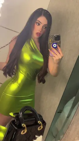 GRWM 💚 noches de antro con amigas 💃 #grwm #OOTD #fashiontiktok #greenmetallic #ladiesnight 