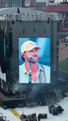 🥵every man needs a cowboy hat #rileygreen #rileygreenconcert #cowboy #shouldvebeenacowboy #lukecombs #lukecombsworldtour  #lukecombsconcert #countrymusic #countryconcert #country #stlouis #buschstadium 