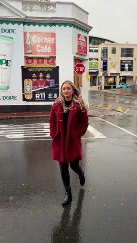 Rainy days in the city #capetown #safyp🇿🇦 #southafricatiktok🇿🇦 #SAMA28 #blonde #capetowngirls #OOTD #stellies #winterfashion #winterfashion #southafricangirl🇿🇦 