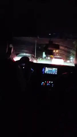 chạy xe dịch vụ nhưng chỉ thích chạy đêm, thêm tí nhạc cảm giác nó chill #xedichvu #taxi36 #laixe #chill 