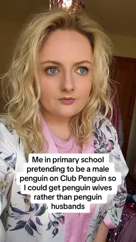 The closet was glass 💀 #clubpenguin #wlw #lgbtq #northernireland #imswitchingsides 
