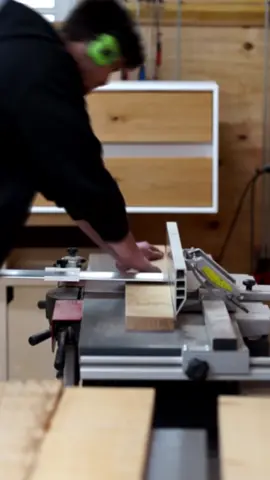 Time to start a new TV board project with HawaSlidingSolutions 🌿 Here’s part one of four. Used white painted plywood and oiled oak to build the middle part. I’ll post more details of the mechanics of the HawaConcepta in the upcoming stories and videos 🌿 Thanks for the support and enjoy the video 🔥 | Advertising  . #HawaConcepta #HawaSlidingSolutions #handmade #wooddesign #DIY #holzwerken #handwerk #woodworker #selfmade #design #woodworking #satisfying 