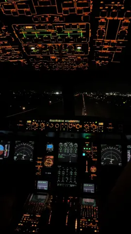 #flight #cockpit #cockpitview✈️ #night #takeoff #airplane #airbus #boston #airport #fyp #aviation #aviationlovers #fly #Runway #fypシ 