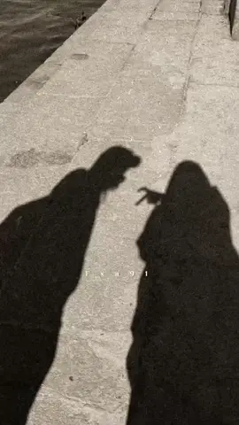 @اتمنى أن تمضي الأيام سريعا ويجمعني القدر بك.🖤