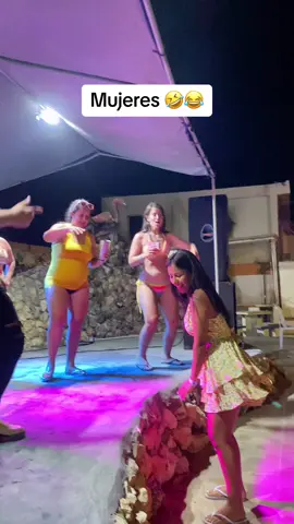 Mujeres al poder🤣😂 #fyp #viral #tendencia #mujer #elanimadorloco #risa 
