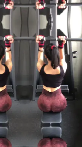 #TheDayForBack #crossfitgym #gymtrainer #personaltrainer #CoachAream 
