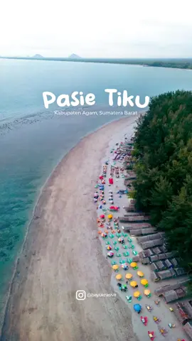 keindahan pantai pasia tiku yang berada di kabupayen agam sumatera barat... bestie udah pernah lihat suntset disini gak??🥰🥰🥰🥰 #fyp #sumaterabarat #drone #sumbar #agam #pantaitiku 