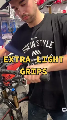 EXTRA LIGHT GRIPS 🔥 ONLY 18 g/pair #bikelife #bikeaccessories #mtblife #enduro #bikegrips #downhill @Mario De Castro 🙌🏻